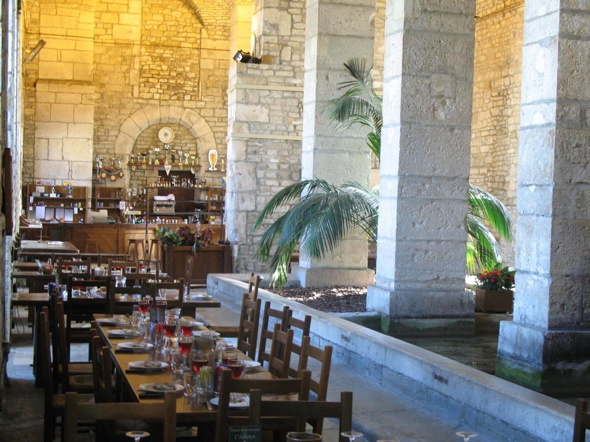 Hotel Restaurant De L'Abbaye Clairvaux Buitenkant foto